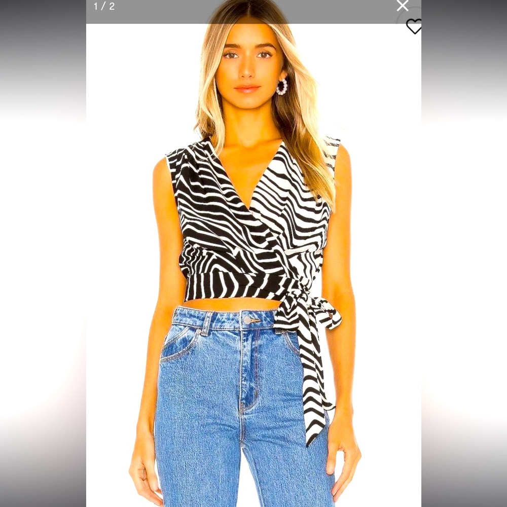REVOLVE x HOUSE OF HARLOW WRAP SHIRT SIZE SMALL $119